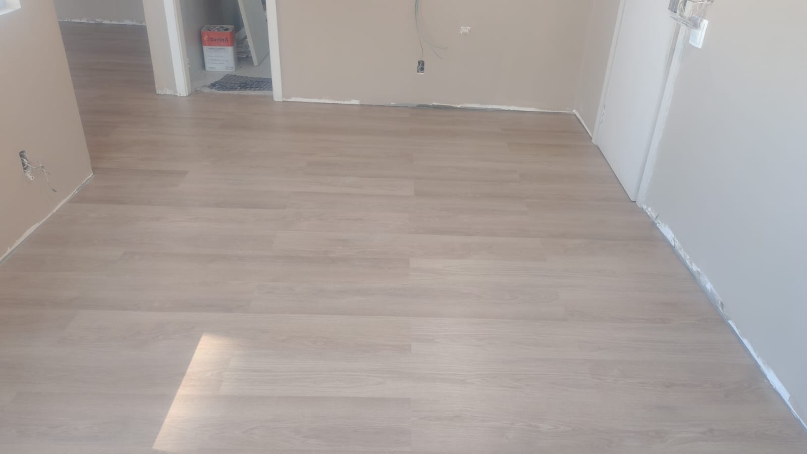 Piso laminado instalado